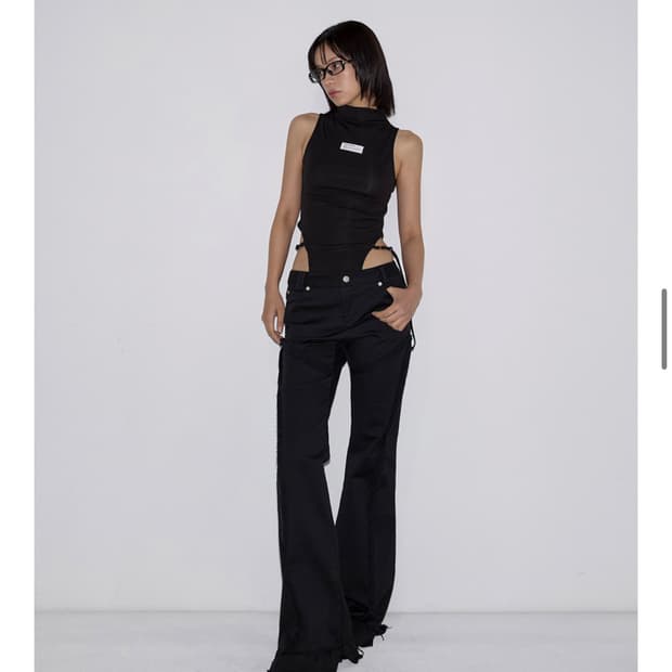 이네기 Bowed Raw Cut Bootcut Pant