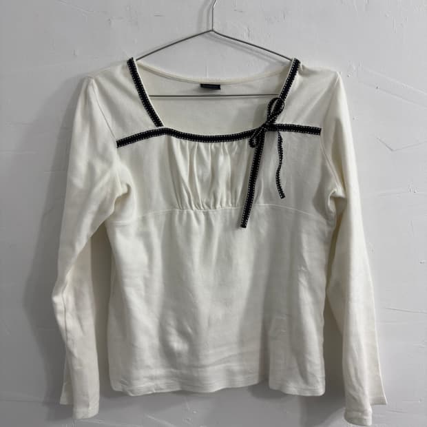 ribbon detail longsleeve