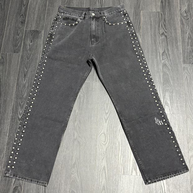 (M) 페치선데이 스터드 스트레이트 데님 팬츠 그레이