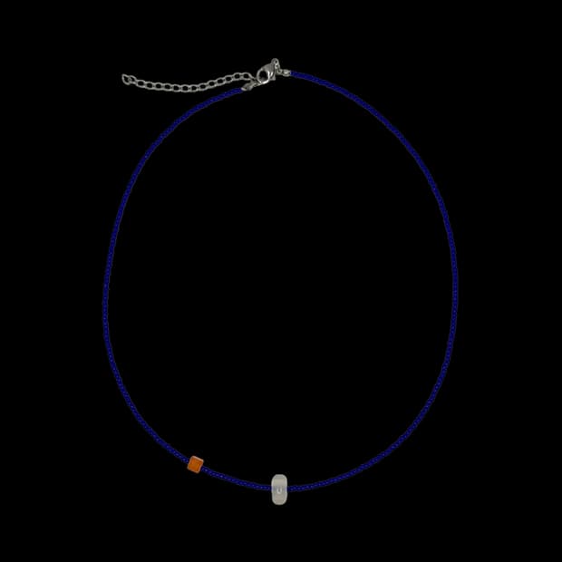 Offset necklace - blue