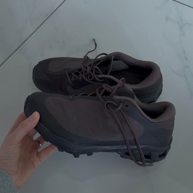 온 러닝 X 포스트 아카이브 팩션 클라우드벤쳐 카카오 (w230)