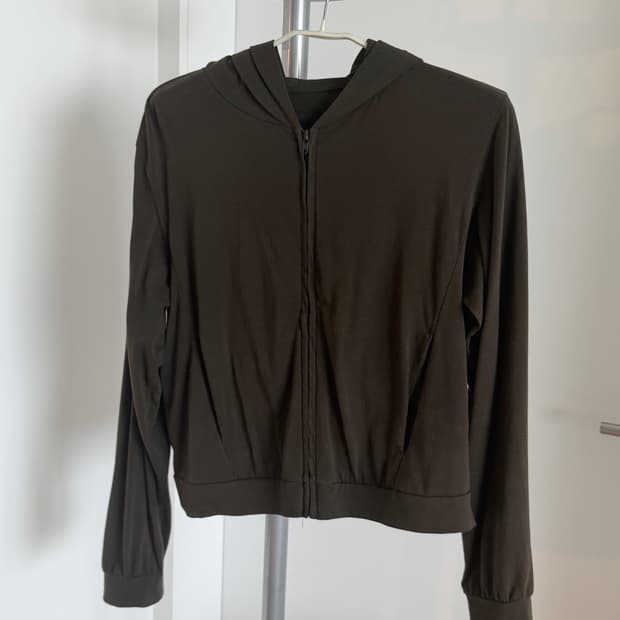 머듈 라운지 후드 올리브 01