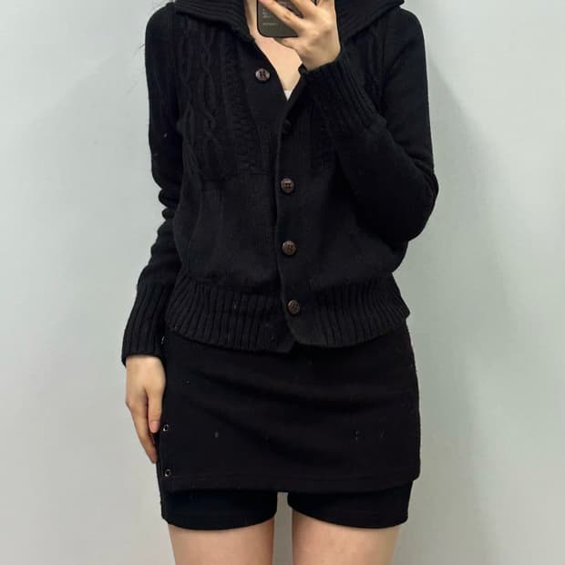 타미힐피거 패턴 블랙 니트 가디건