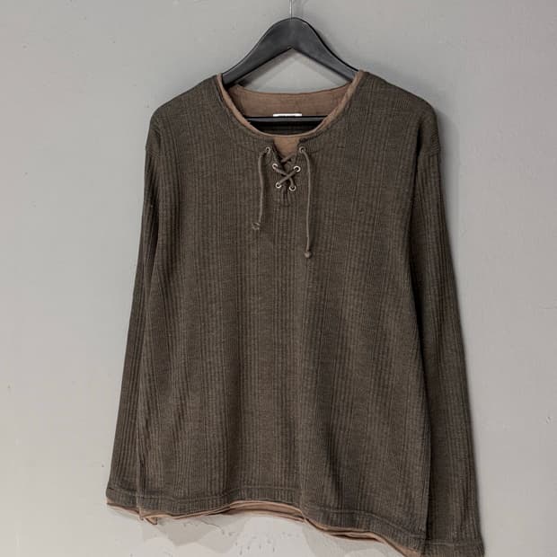 버진 보야지 레이어드 헨리넥 롱슬리브 