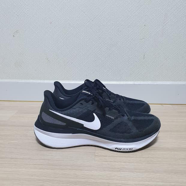 나이키 스트럭처 25 운동화 270