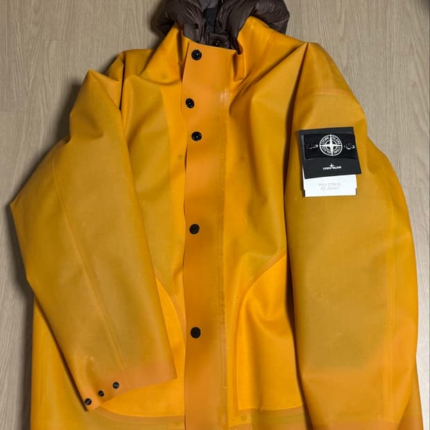 스톤아일랜드 23AW poly strata 폴리 스타라타 아이스 자켓