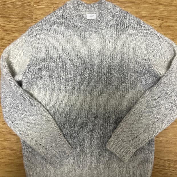 쿠어 알파카 그레디언트 스웨트 (라이트그레이) S