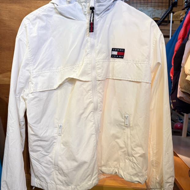 타미진스 크림 윈드브레이커