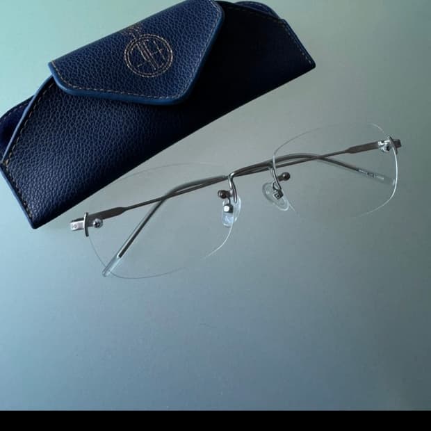 긱타 무테 안경 새컨디션