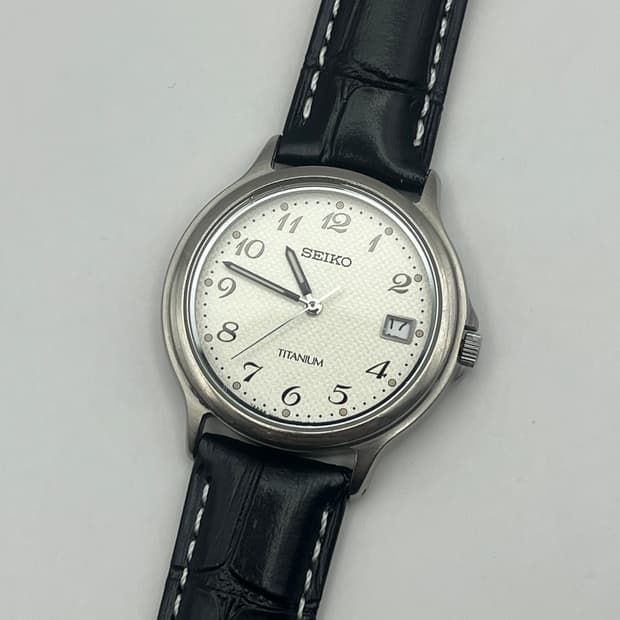 세이코 티타늄 빈티지시계
