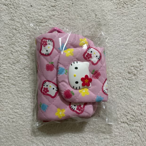 산리오 모두의퀼트 헬로키티 지갑