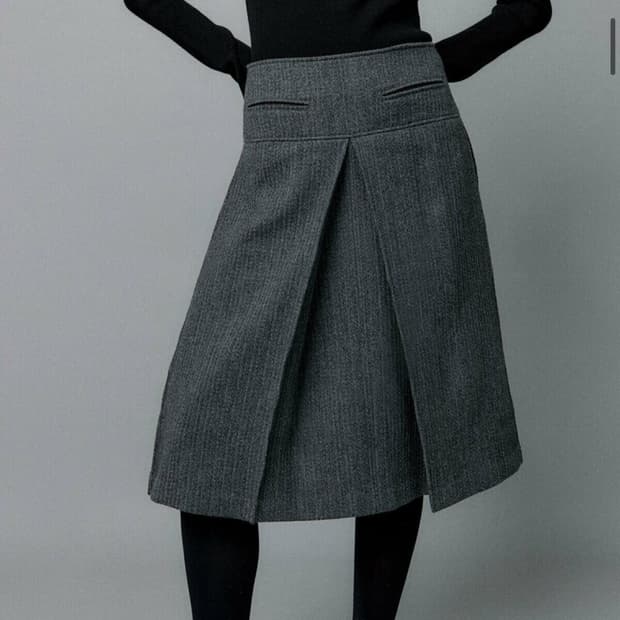 에핑글러 @black@ A TUCK WOOL SKIRT