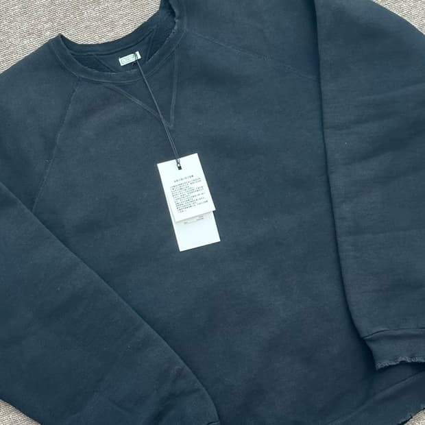 아프레쎄 빈티지 더블 브이 스웻 블랙 4