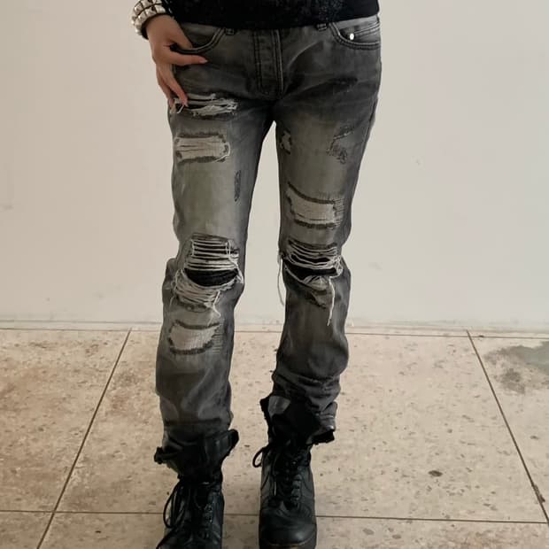Distressed Straight Jeans 