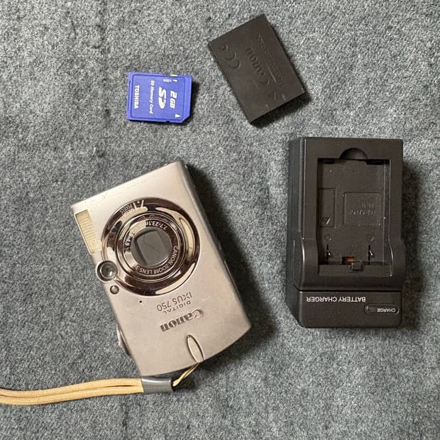 캐논 익서스 750(ixus 750) 원희 디카 판매합니다
