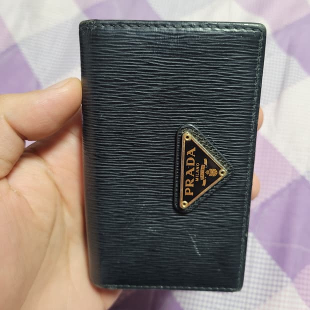 정품 프라다 사피아노 삼각로고 카드지갑