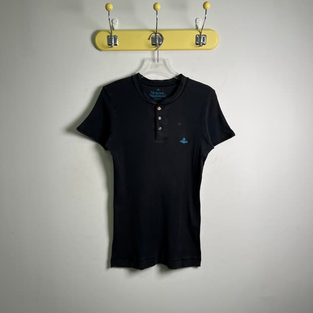 비비안 웨스트우드 오브 로고 헨리넥 반팔 티셔츠 M