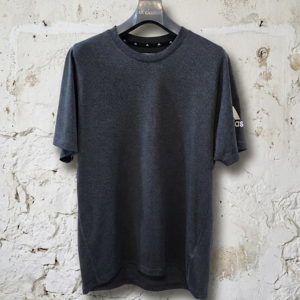 아디다스 PRIMEBLUE 반팔티 M