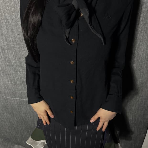 비비안웨스트우드 레드라벨 리본 ORB 셔츠