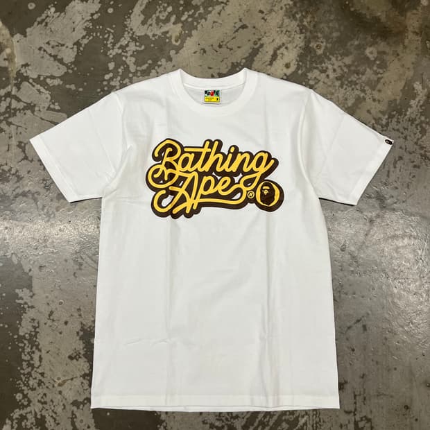 새상품 베이프 반팔 화이트 M / L