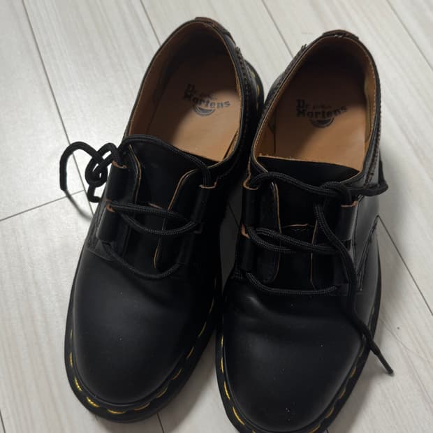 닥터마틴 빌링턴 길리 캐주얼화 블랙 / 22695001