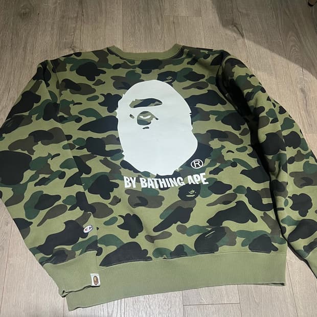Bape x Champion 녹계 크루넥