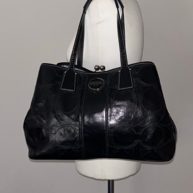 Coach vintage black shoulder bag