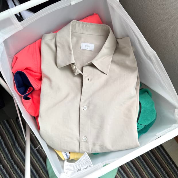 쿠어 베이지 셔츠