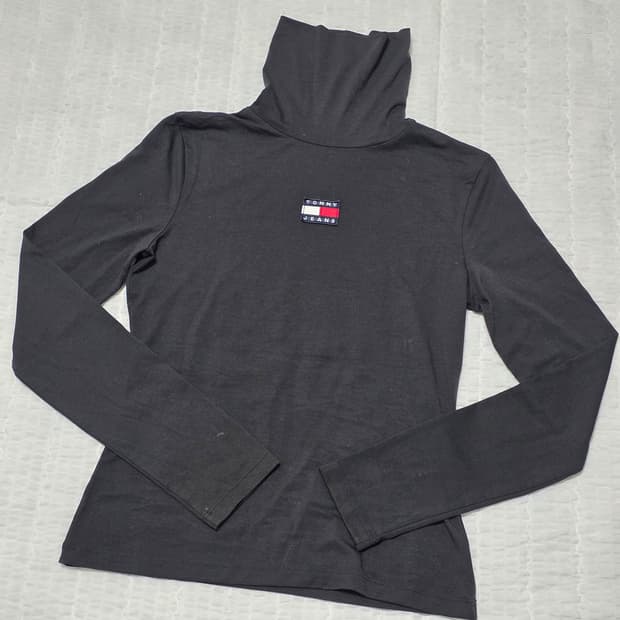 블랙 터틀넥 텐셀 장원영st 긴팔티셔츠