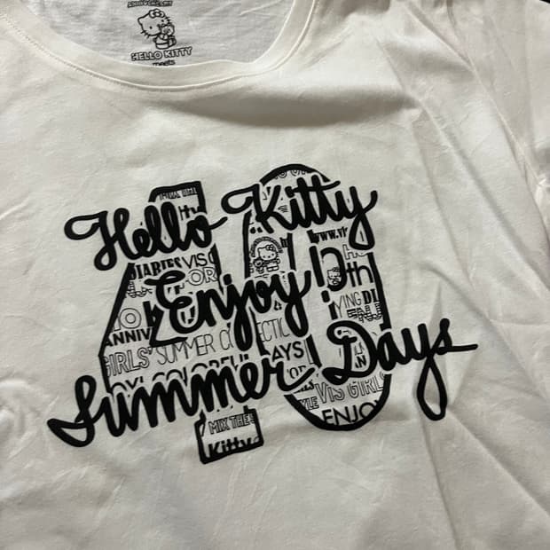 헬로키티 40주년 일본브랜드VIS 콜라보반팔티