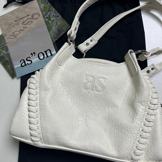 애즈온 보니타 미니백 화이트 판매합니다!