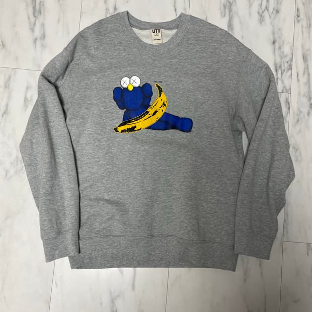 유니클로x카우스 스웻셔츠 m사이즈