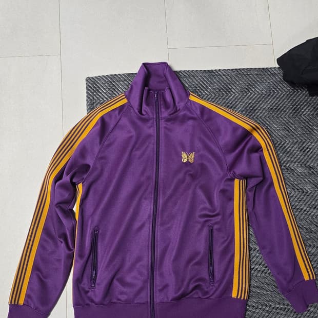 니들스 24fw 트랙자켓 m