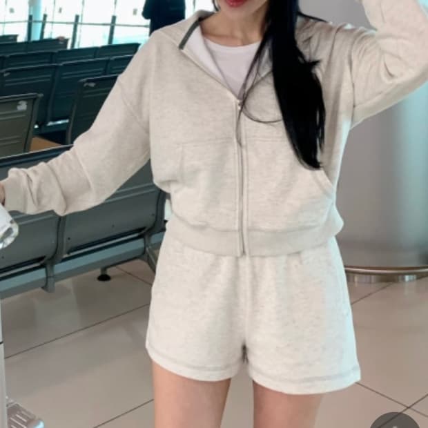 새상품 여성 안단테나인 새미크롭 후드집업점퍼,숏팬츠 