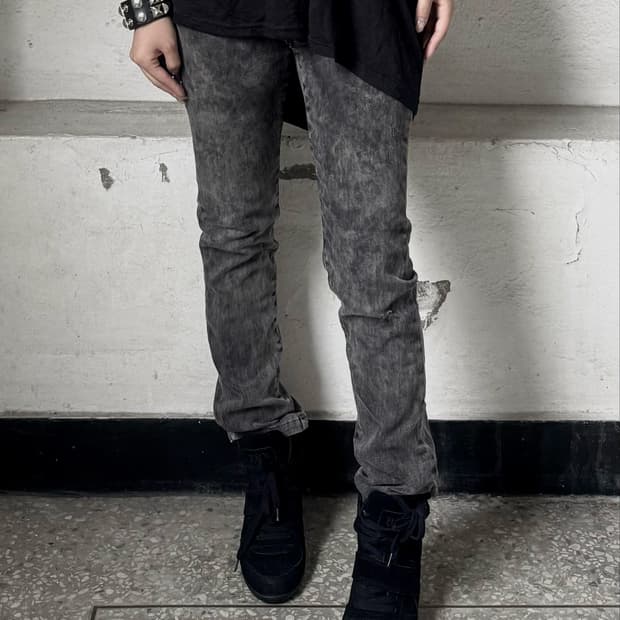 Acid wash skinny jeans