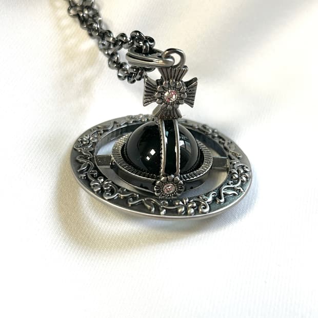 [비비안웨스트우드]Vivienne Big ORB Necklace 🪐