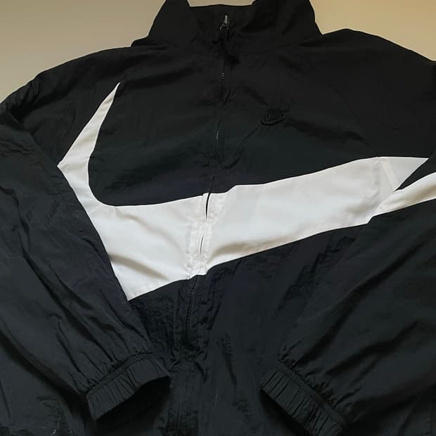 나이키 바람막이 팔아요!(s)