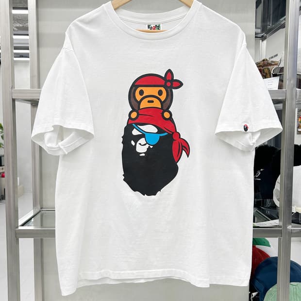 베이프 PIRATES 해적 마일로 온 에이프 헤드 반팔 티셔츠