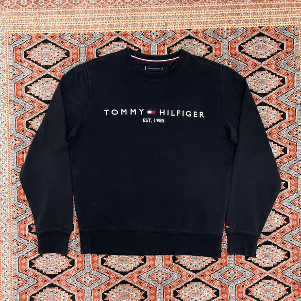 타미힐피거 스펠로고 블랙 기모 맨투맨 남성M