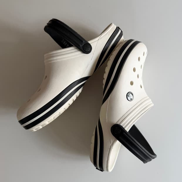 crocs 크록스 (m6 w8) 235