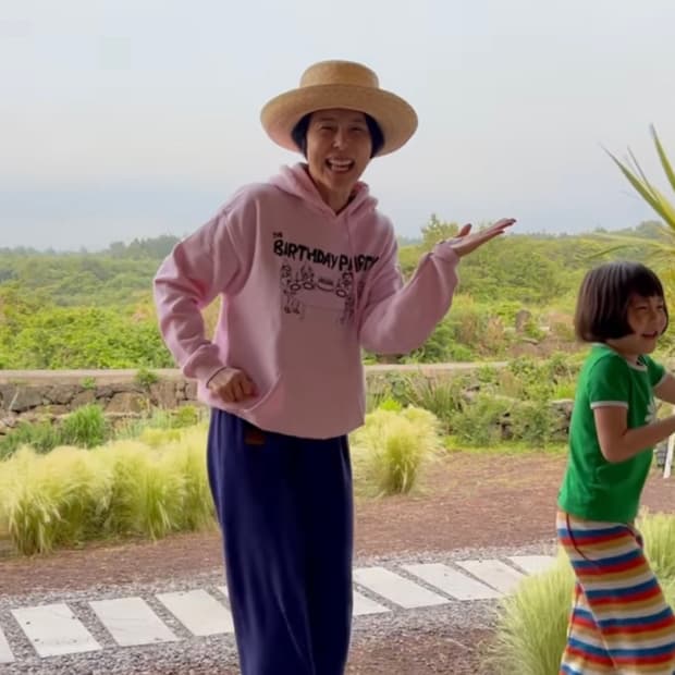 슬로피세컨즈 기모후드티 m 김나영착용 (실사있음