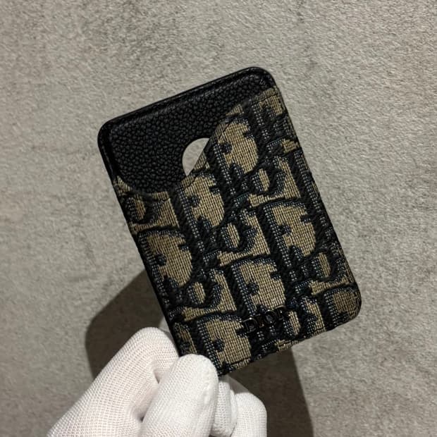 디올 오블리크 맥세이프 카드지갑