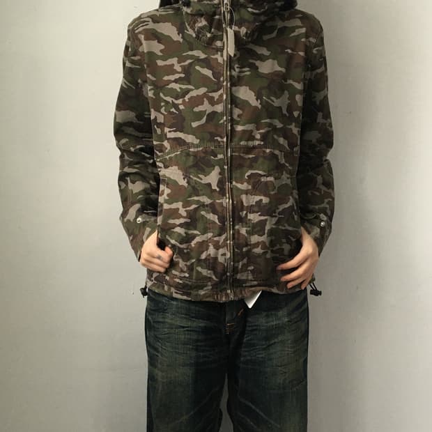 Camo pattern high neck hood jacket