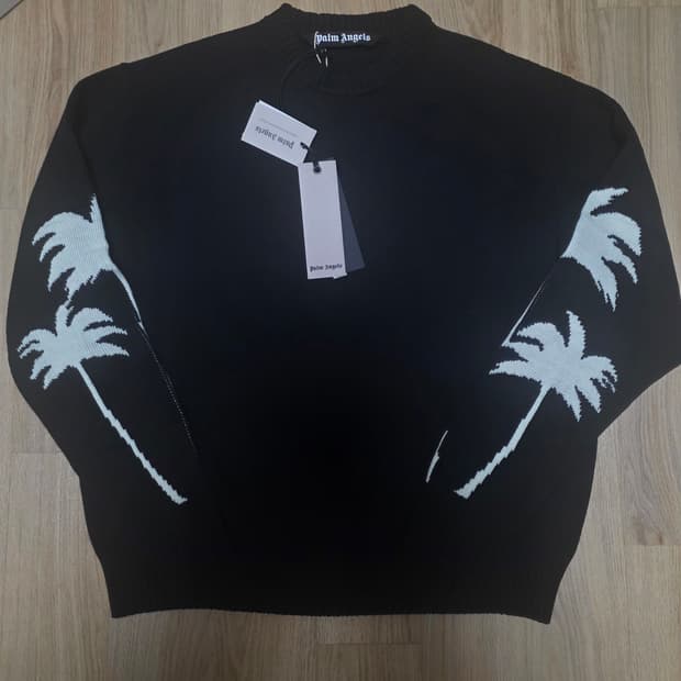 팜앤젤스 인타르시아 니트 M사이즈 새제품 팝니다.