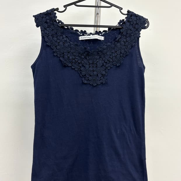 빈티지 네이비 슬리브리스