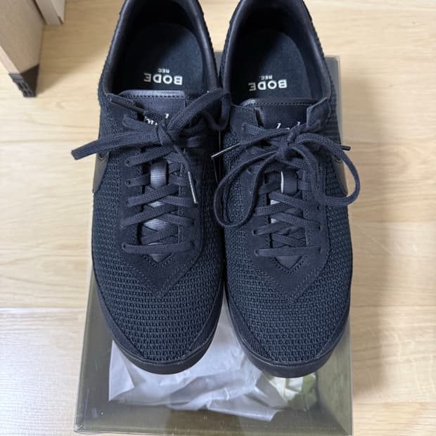 나이키 보디 블랙 270