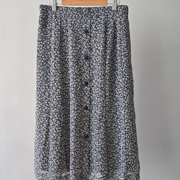 빈티지 네이비 플라워 버튼 스커트