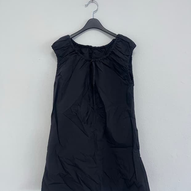shirring black ribbon dress 