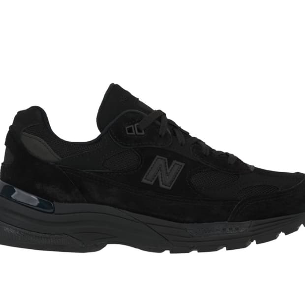 뉴발란스 992 코어블랙 us7 250