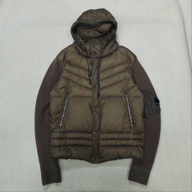 CP컴퍼니 니트 다운 패딩
